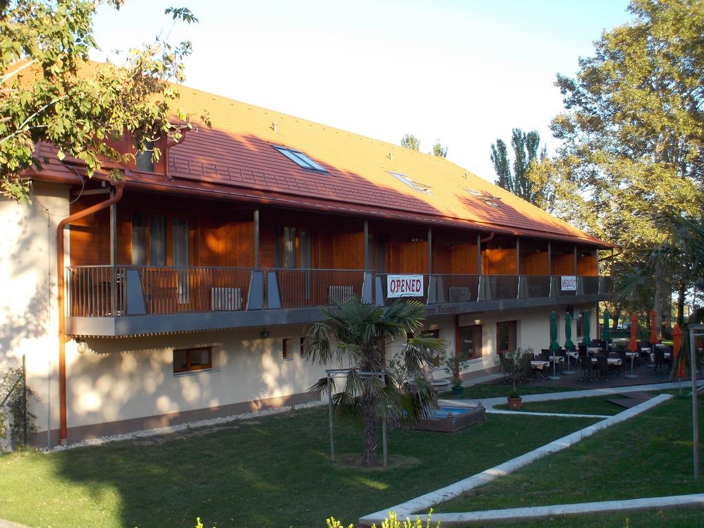Hotel Halászkert Badacsony Badacsonytomaj Exterior foto